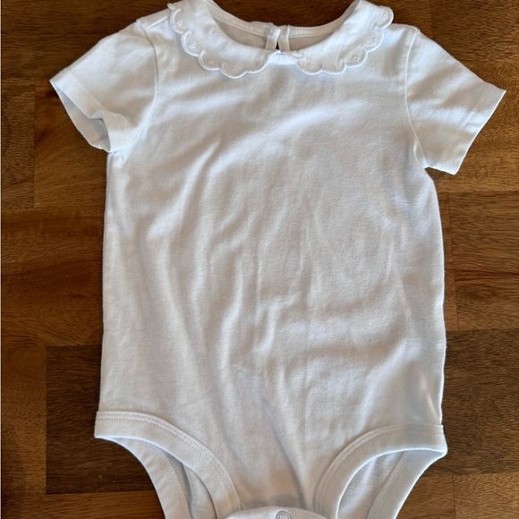 Bundle of 4 12 month onesies in great condition - Picture 8 of 11